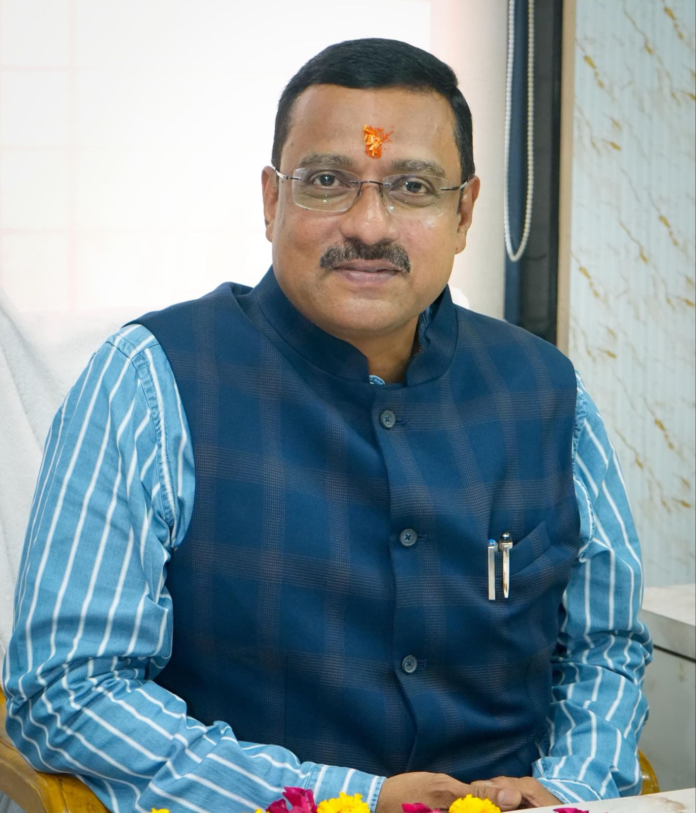 Shri Vinod Ranjana Vilas Gangne